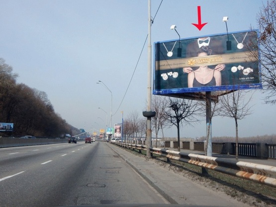 Фото рекламної площини за адресою Набережное шоссе, от моста Метро к Почтовой пл.