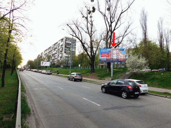 Фото рекламной плоскости по адресу Борщаговская ул. 14, со стороны ст.м.Университет, из центра