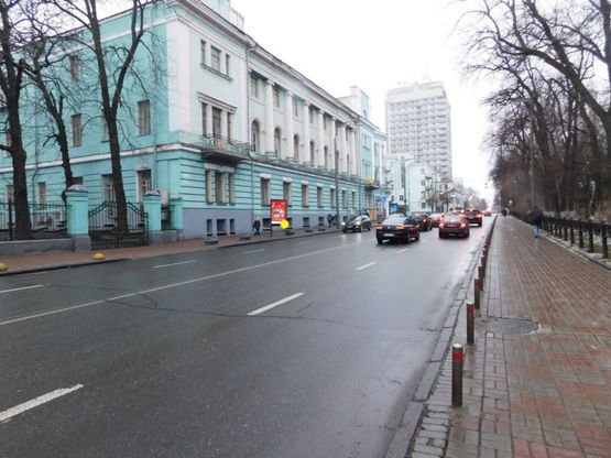 Фото рекламної площини за адресою Грушевского Михаила ул. 30/1