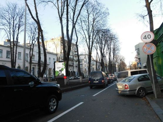 Фото рекламної площини за адресою Липская ул.  7/22, бульварная часть