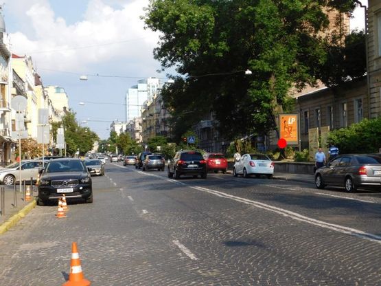 Фото рекламной плоскости по адресу Хмельницкого Богдана ул. 37