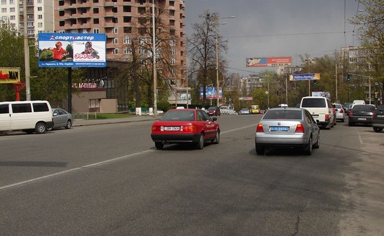 Фото рекламної площини за адресою Урицкого 24 (В)/напр.на ул.Жилянская,Южному терминалу Ж.Д.вокзала