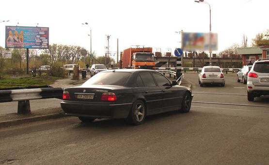 Фото рекламної площини за адресою ст.Киев-Волынский/аэропорт Жуляны (В) напр.на Жулянский мост,Окружну дорогу