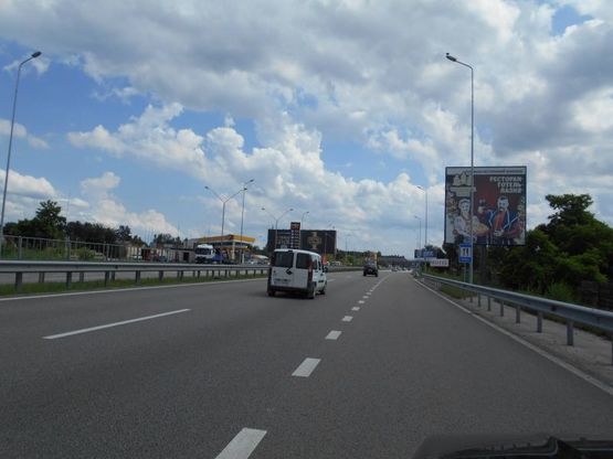Фото рекламної площини за адресою Новообухівська траса, возле садового центру Ева, перед рестораном "Ранчо", км 26+400 право