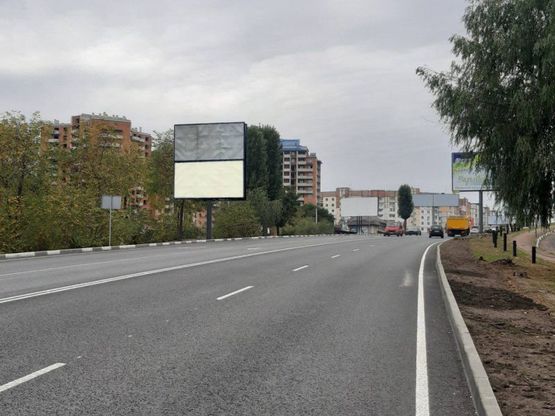 Фото рекламной плоскости по адресу м. Обухів, вул.Київська, 123