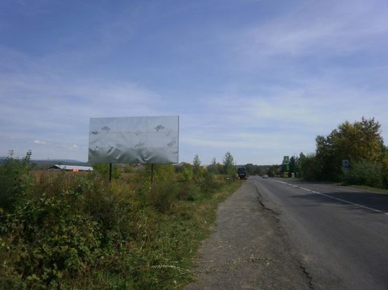 Фото рекламной плоскости по адресу Мукачево-Рогатин, с.Залужжя (напрямок на м.Іршава)