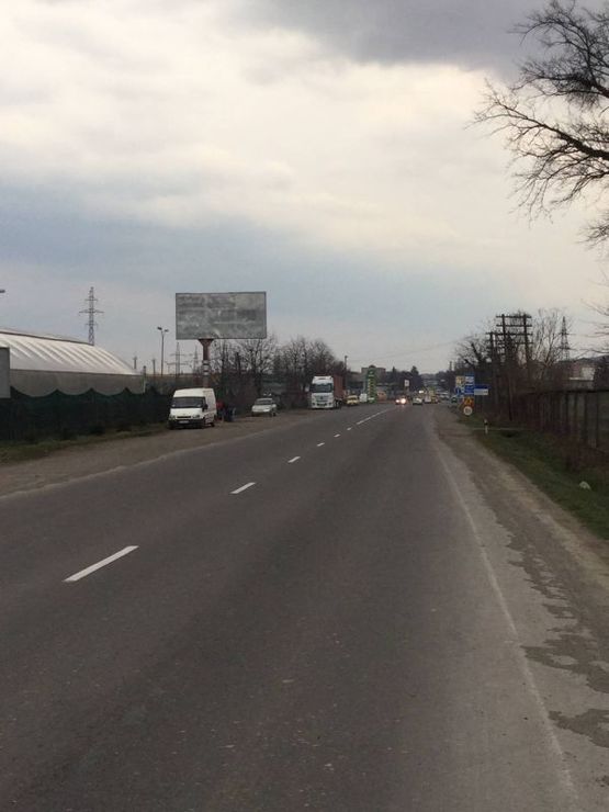 Фото рекламной плоскости по адресу вул.Матросова, біля фітомаркету (виїзд з міста) Фото рекламной плоскости по адресу вул.Матросова, біля фітомаркету (виїзд з міста)