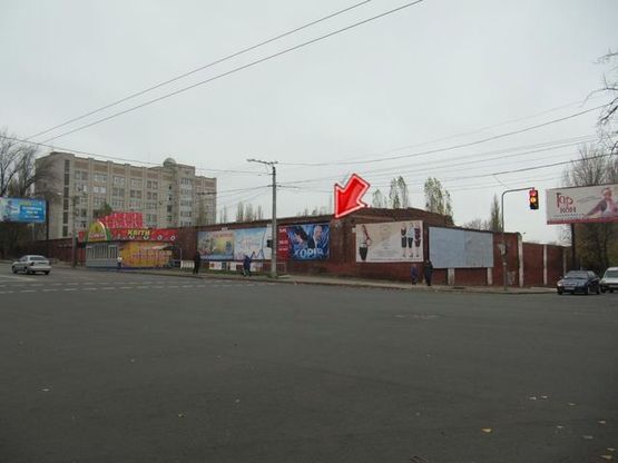 Фото рекламної площини за адресою Чикаленка ул., (воинская часть) (фасад)