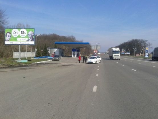 Фото рекламної площини за адресою Выезд из Львова на Киев (с. Гамалиевка, АЗС "Укрнафта") Фото рекламної площини за адресою Выезд из Львова на Киев (с. Гамалиевка, АЗС "Укрнафта")