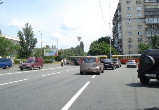 Фото рекламной плоскости по адресу Сергиенка И. ул. - Сосюры В. ул.
