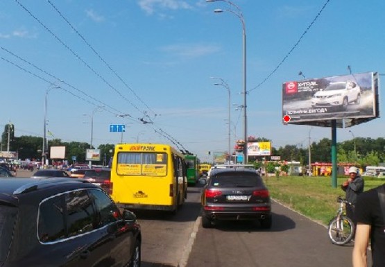 Фото рекламной плоскости по адресу Глушкова Академика пр., напротив Экспоцентра