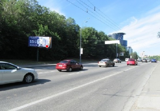 Фото рекламної площини за адресою Дружбы Народов б-р, Героев ВОВ пл.