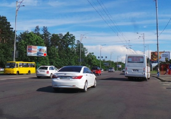 Фото рекламної площини за адресою Братиславская ул. - Крайняя ул.