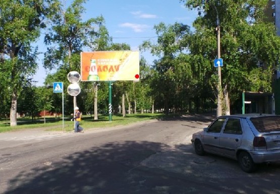 Фото рекламної площини за адресою Вернадского б-р. - Краснова Н. ул.