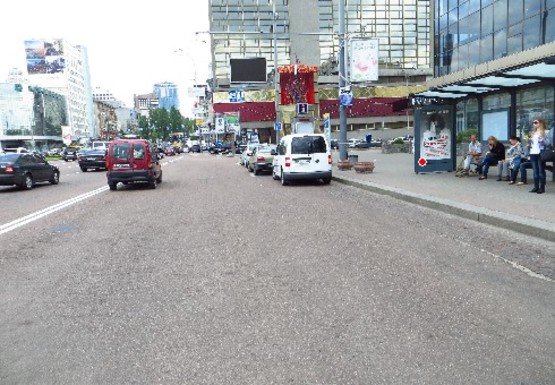 Фото рекламної площини за адресою Победы пл.