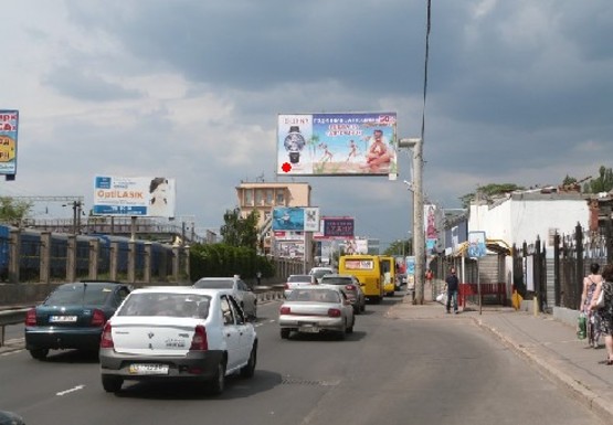 Фото рекламной плоскости по адресу Среднефонтанская ул. ТЦ Среднефонтанский А ( Семафорный переулок,4)