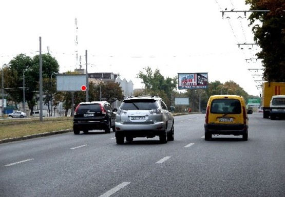 Фото рекламной плоскости по адресу Московский пр., напротив дома № 202