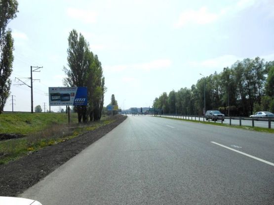 Фото рекламної площини за адресою Дніпровське шосе, км 23+100 лево, перед поворотом на Ходосеевку, АЗС БРСМ, садовый центр "Интерфлора", МегаМаркет, "Зеленый рынок" Фото рекламної площини за адресою Дніпровське шосе, км 23+100 лево, перед поворотом на Ходосеевку, АЗС БРСМ, садовый центр "Интерфлора", МегаМаркет, "Зеленый рынок"