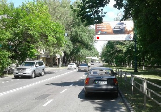 Фото рекламной плоскости по адресу Небесной сотни ул., напротив дома №1