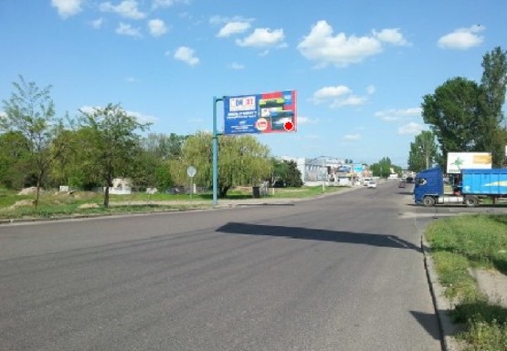 Фото рекламної площини за адресою Троицкая ул. - Новозаводская ул.