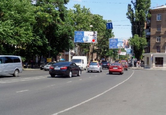 Фото рекламної площини за адресою Среднефонтанская ул., 34