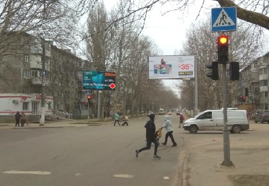 Фото рекламной плоскости по адресу Варненская ул., 4 - Героев Крут ул.