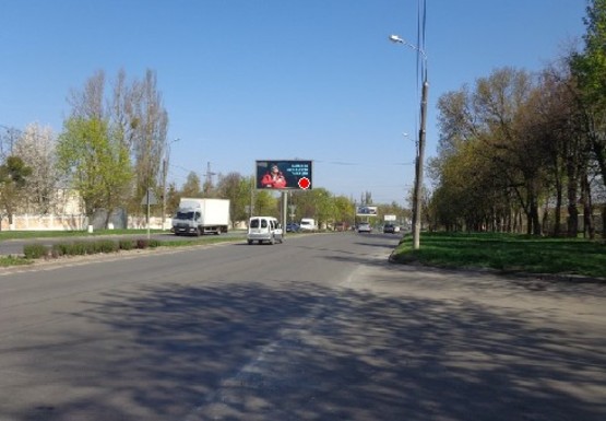 Фото рекламной плоскости по адресу Киевская ул., Водоканал (разделитель) Фото рекламной плоскости по адресу Киевская ул., Водоканал (разделитель)