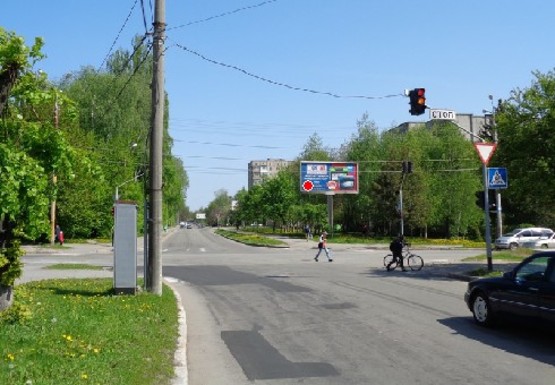 Фото рекламної площини за адресою Интернационалистов ул., 7 - Порика ул.