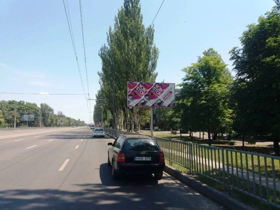 Фото рекламної площини за адресою Заводская Набережная ул., 13а, (магазин "Брусничка", "Mega Toys Ukraine", аптека "Не болей"), в наплавл. Кайдакского моста Фото рекламної площини за адресою Заводская Набережная ул., 13а, (магазин "Брусничка", "Mega Toys Ukraine", аптека "Не болей"), в наплавл. Кайдакского моста