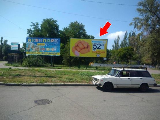 Фото рекламної площини за адресою вул. Троїцька (вул. Красіна) - пр. Свободи (сквер Космос)