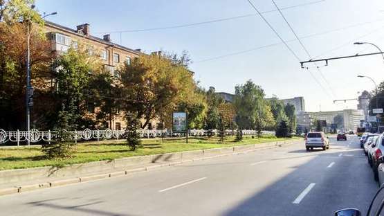 Фото рекламної площини за адресою Алмазова Генерала вул. (Кутузова вул.), 1 на розділювальній смузі (в направл. Леси Украинки) Фото рекламної площини за адресою Алмазова Генерала вул. (Кутузова вул.), 1 на розділювальній смузі (в направл. Леси Украинки)