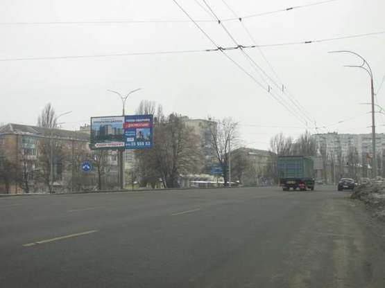 Фото рекламної площини за адресою Академіка Заболотного вул., 142, на розподілювачі (в направл. Одеськой пл.)