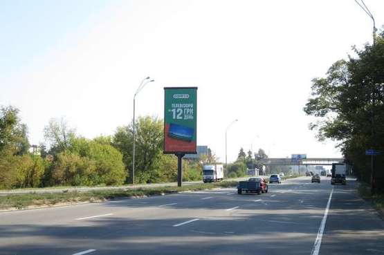 Фото рекламной плоскости по адресу Броварський просп., на розподілювачі №6 (в напрямку Броварів)