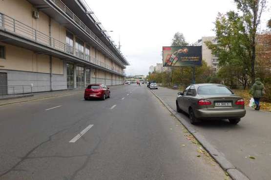 Фото рекламної площини за адресою Оболонський просп., 34