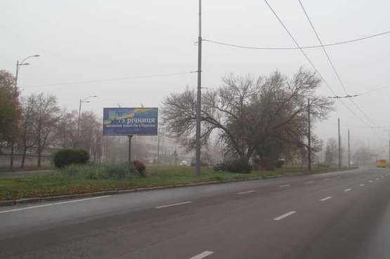 Фото рекламної площини за адресою Героїв космосу вул., 15