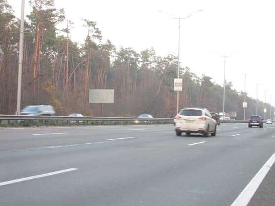 Фото рекламної площини за адресою Бориспільське шосе, 3,2 км до Києва (в напрямку Борисполя)