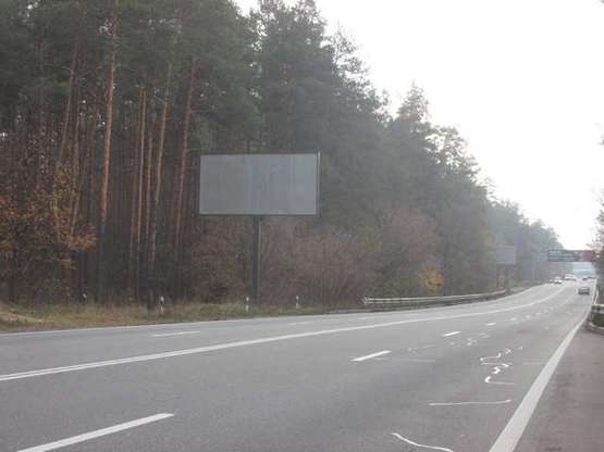Фото рекламної площини за адресою Столичне шосе, 1,7 км до бази "Динамо" (в напрямку Обухова)