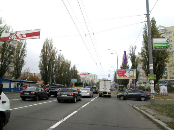 Фото рекламної площини за адресою ул.Героев Сталинграда,/ пл.Сантьяго де Чили напр.на Оболонь ( на светофоре)