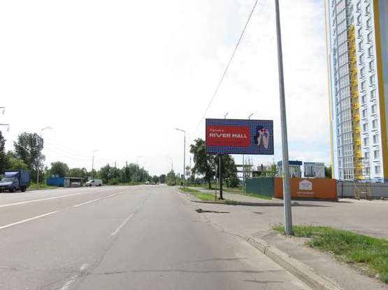 Фото рекламної площини за адресою Ревуцького вул. - Вишняківська вул.