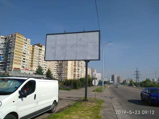 Фото рекламної площини за адресою Ревуцького вул. - Вишняківська вул.