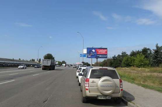 Фото рекламної площини за адресою Броварський просп., №18 напроти