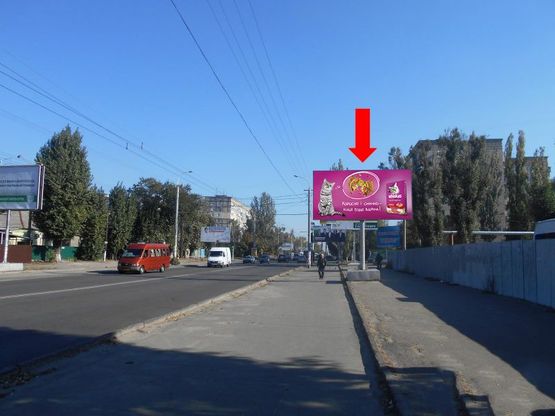 Фото рекламної площини за адресою Калиновая ул., 37, магазин "Будапешт"