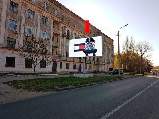 Фото рекламної площини за адресою Каруна ул., 127 Фото рекламної площини за адресою Каруна ул., 127