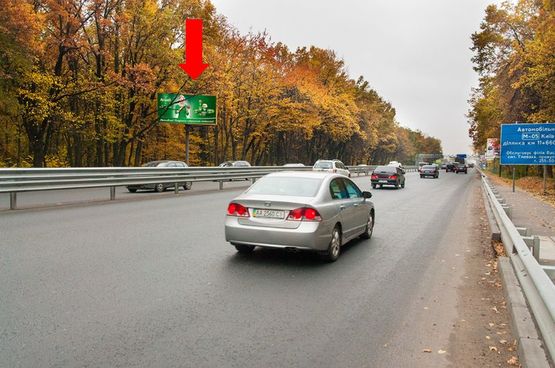 Фото рекламной плоскости по адресу Одесская трасса / Глушкова пр., напротив АЗС "ТНК", в сторону Чабанов