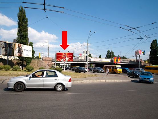 Фото рекламної площини за адресою Победы пр. / Черновола ул., в центр