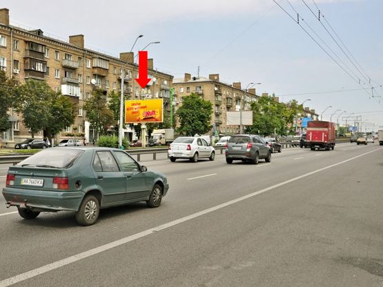Фото рекламной плоскости по адресу Победы пр., 108/ 1, напротив супермаркет "Сильпо", "Фокстрот", в центр