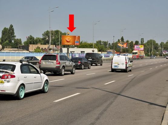 Фото рекламной плоскости по адресу Бажана пр. / Днепродзержинская ул., 226-228, из центра