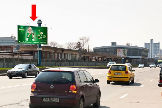 Фото рекламної площини за адресою Броварской пр., напротив "МакДональдс", в центр Фото рекламної площини за адресою Броварской пр., напротив "МакДональдс", в центр