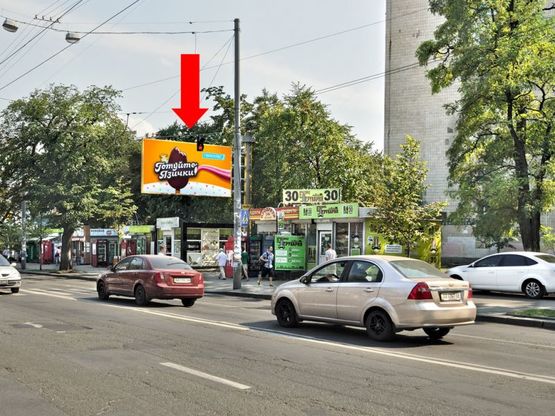 Фото рекламної площини за адресою Мельникова ул., 5, 100 м. до Лукьяновской пл., рынка, "МакДональдса", в центр