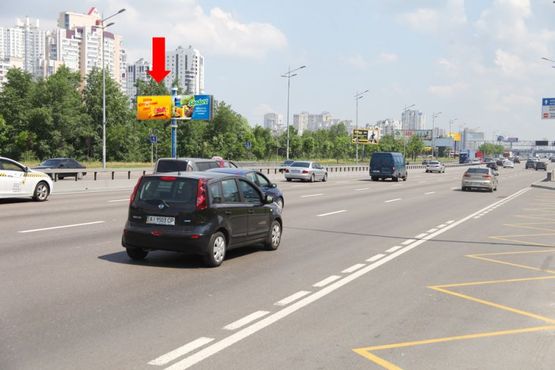 Фото рекламної площини за адресою Бажана пр. / Гмыри ул., 1-А, ст. м. "Позняки", из центра, левый